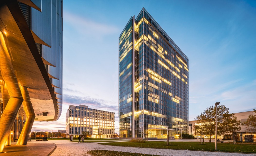 Sídlo Raiffeisenbank ČR, které pomáháme na cestě do cloudu | ORBIT